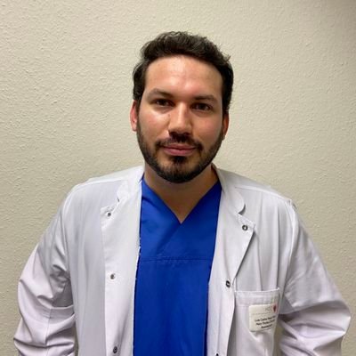 Professional portrait of Luis Perez